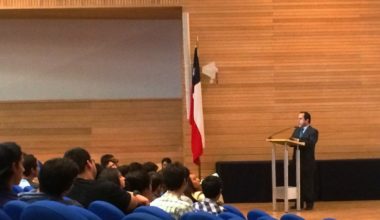 Ramiro Mendoza dio la bienvenida a la Facultad de Derecho a los mechones 2016